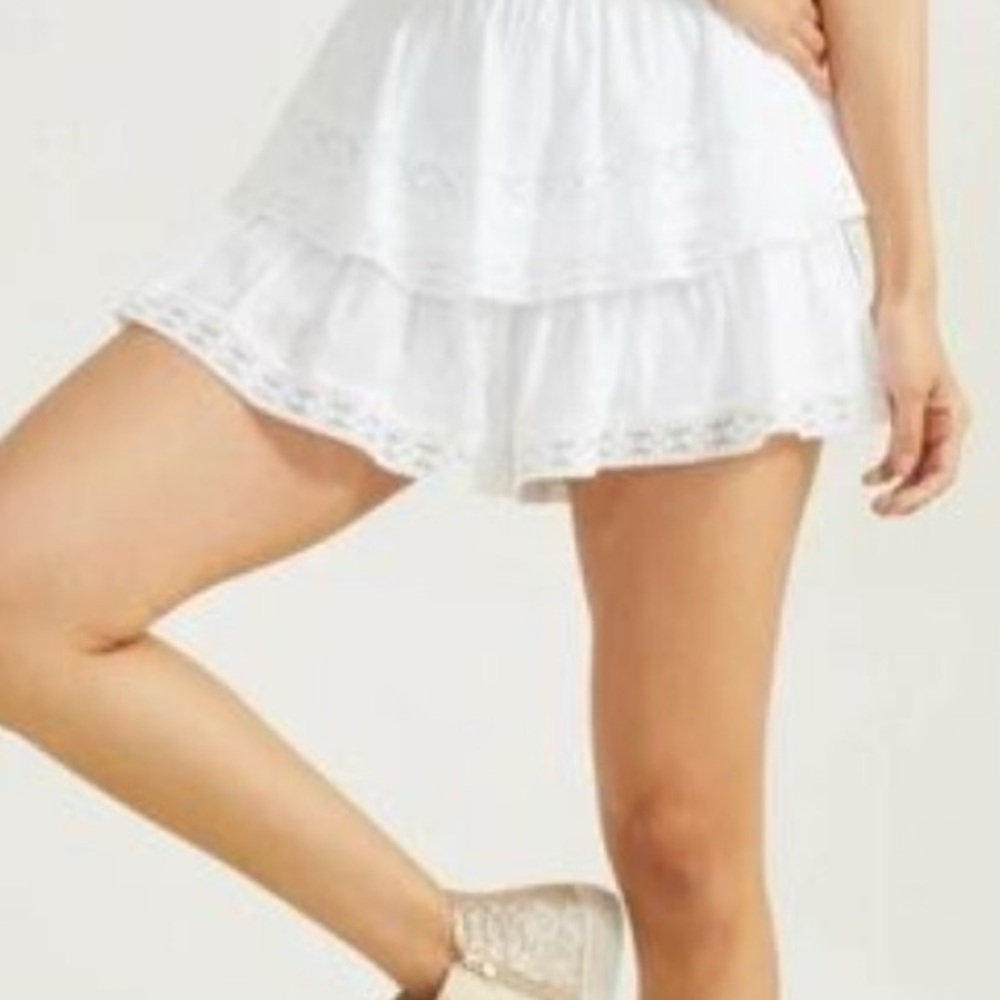 American Eagle Outfitters White Tiered Skort